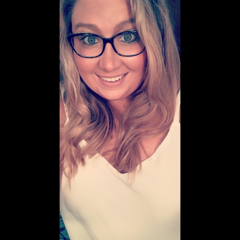 Meet your Posher, Kendra